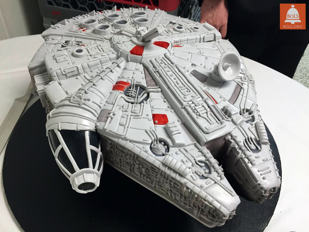 Wargames Gallery 5 24 15 Millenium Falcon Wedding Cake Oh Yeah Bell Of Lost Souls