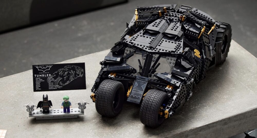 THE DARK KNIGHT'S Batmobile Tumbler Gets Its Own LEGO Set - Nerdist