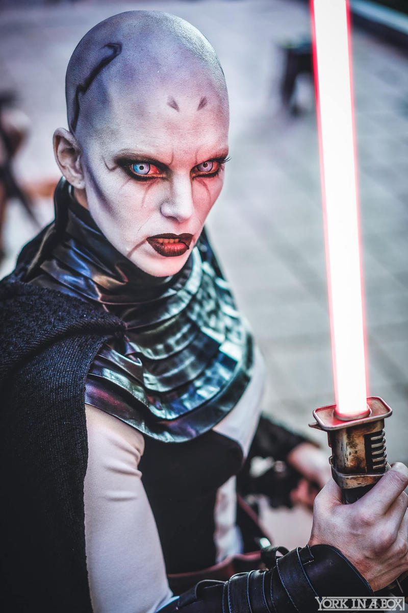 Asajj ventress cosplay